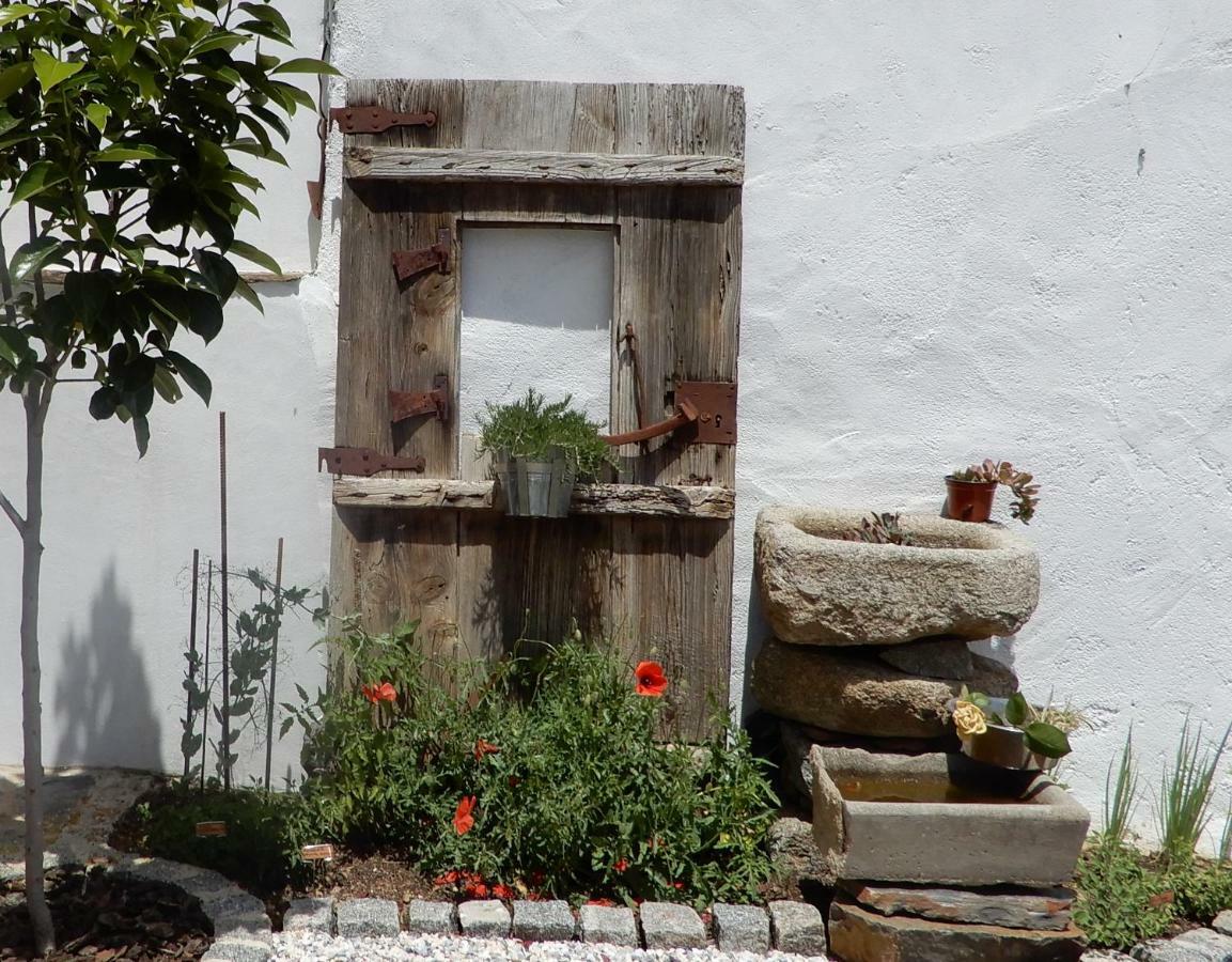 Solar Da Cumeada Bed and Breakfast Reguengos de Monsaraz Exterior foto